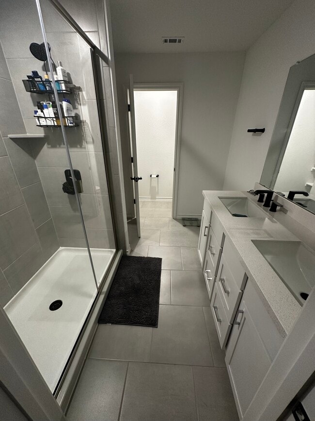 Photo - 13520 Long Island Dr