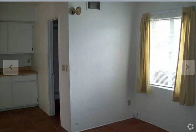Building Photo - 1320 S Ash Ave Unit Main House