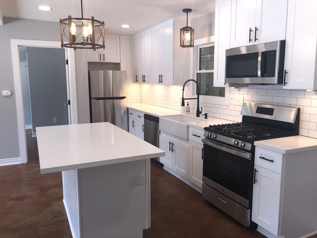 Kitchen - 1742 W Main St Unit 1742.5
