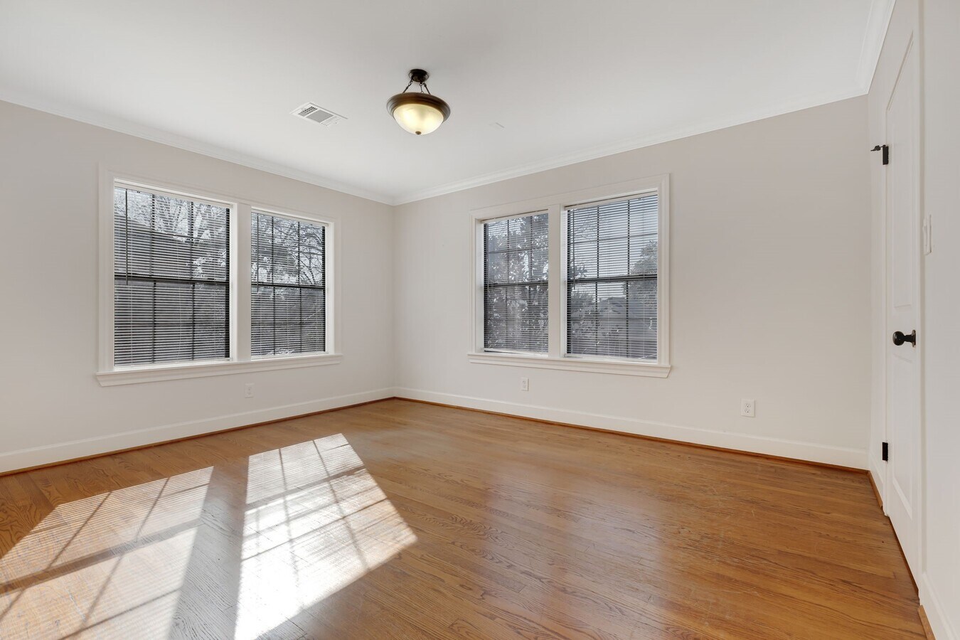 Photo - 2306 Blodgett St