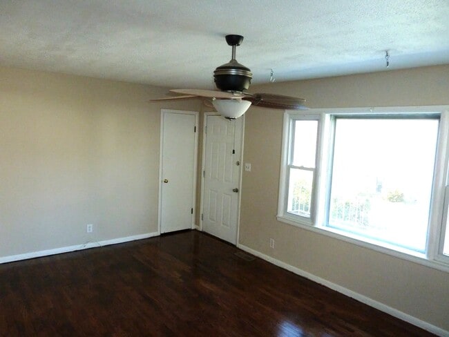 Photo - 1722 Nickerson Ave Casa