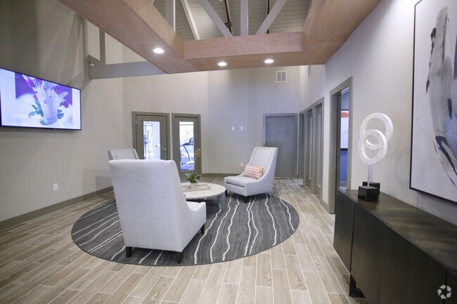 Leasing Office - The Emerson 1600