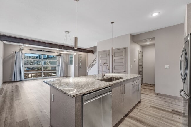 Building Photo - 6388 Nelson Ct