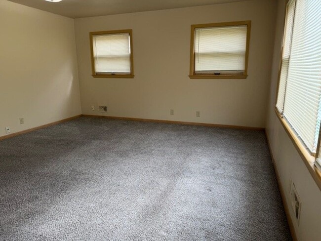 Photo - Kraehnke 67 Holding, LLC Unit 5956 N 67th St. Lower