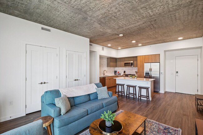 Building Photo - 222 E Jefferson St Unit ID1369267P