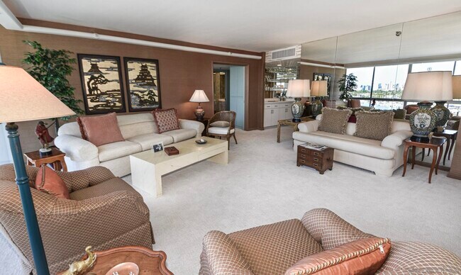 1750 Avenida Del Mundo Unit 804