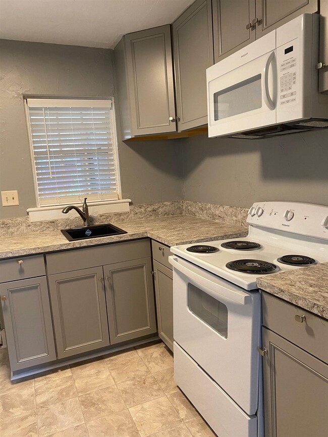 Photo - 1125 Alachua Ave