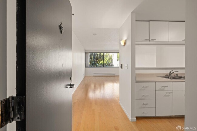 Building Photo - 300 3rd St Rental
