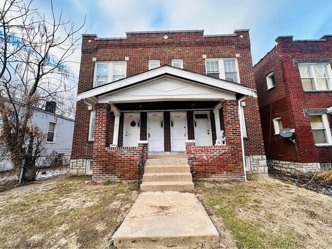 Building Photo - 3719 Winnebago St Unit 3719 1st