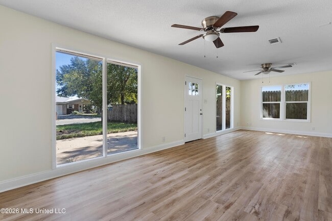 Photo - 122 Carroll Ave