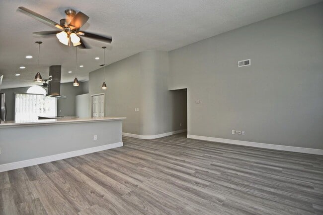 Photo - Beautiful Home in Alafaya Woods Totally Remodeled