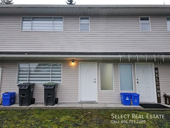 Building Photo - 26784-26732 Avenue3