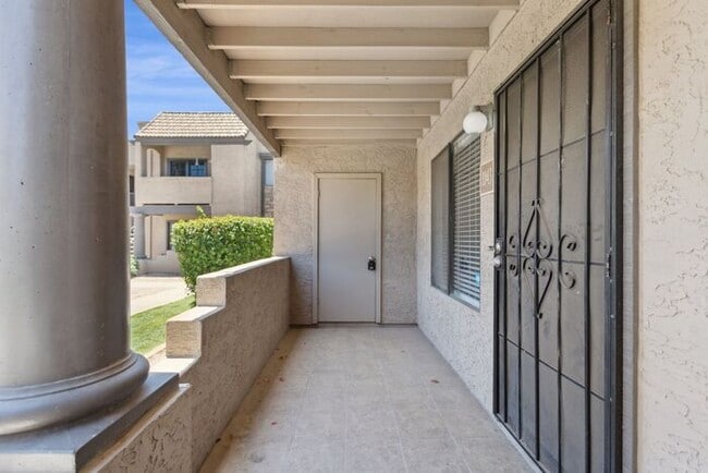 Photo - Prime poolside corner 2 bedroom 2 bath con...