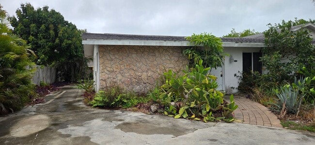 Building Photo - Duplex for rent