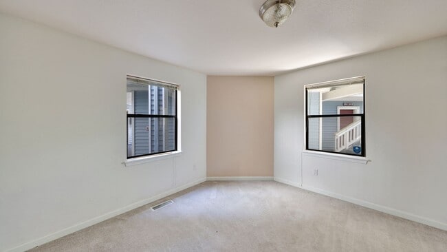 Photo - 2 Bed 2 Bath - Windjammer Park - Dog per Approval - NAS Whidbey