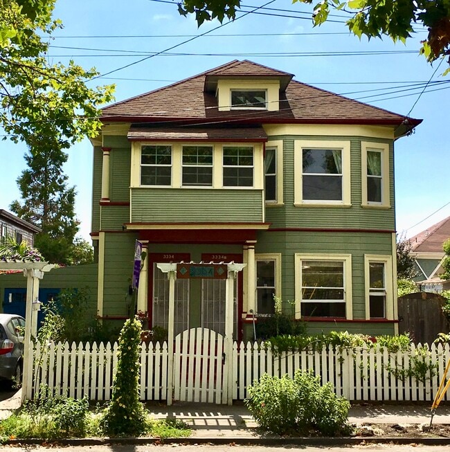 Building Photo - 3334 King St
