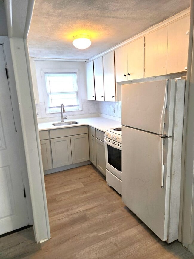 Photo - 150 Sisson St Unit 3