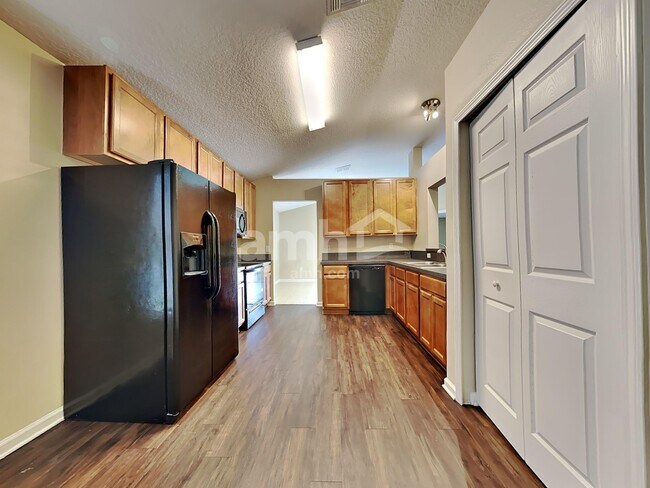 Photo - 81 Marisco Way