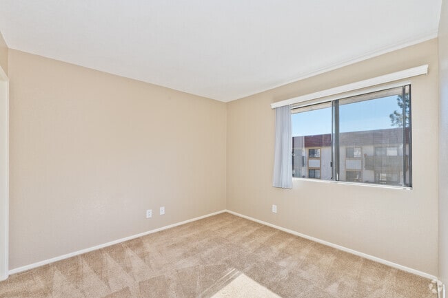 1BR, 1BA - 464SF - Bedroom