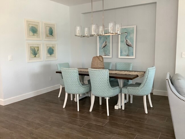 Photo - 424 Tropics Ave