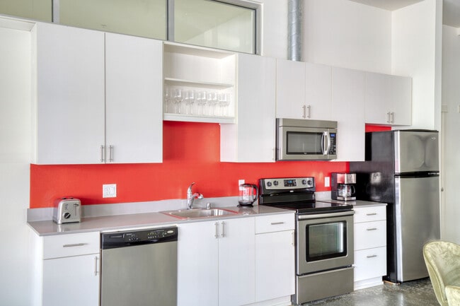 Photo - 330 3rd Ave W Unidad FL4-ID2690A