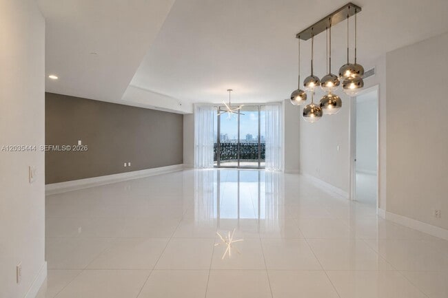 Photo - 15901 Collins Ave Unidad 403
