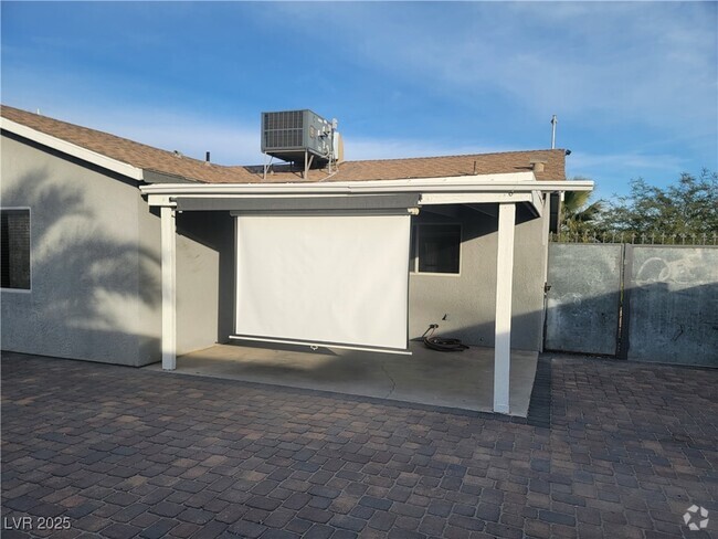Building Photo - 4155 Oakview St Rental