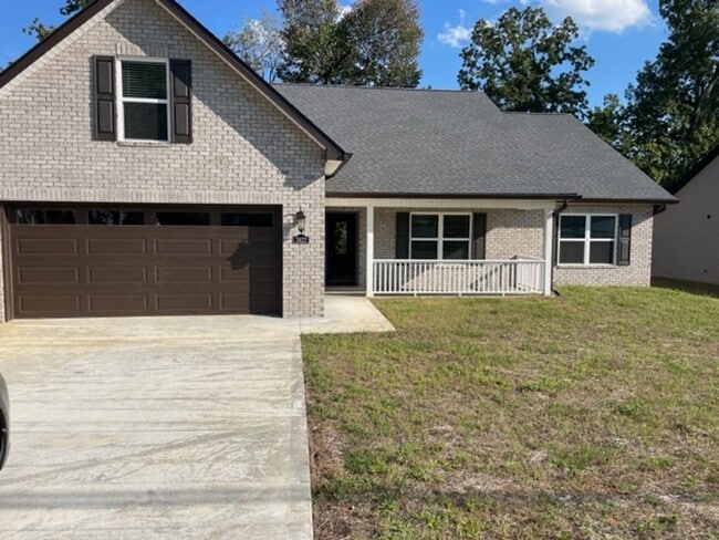 Building Photo - Maryville 37804 - 4 bedroom, 2 bath home - Call Ed Johnson 865-924-5045