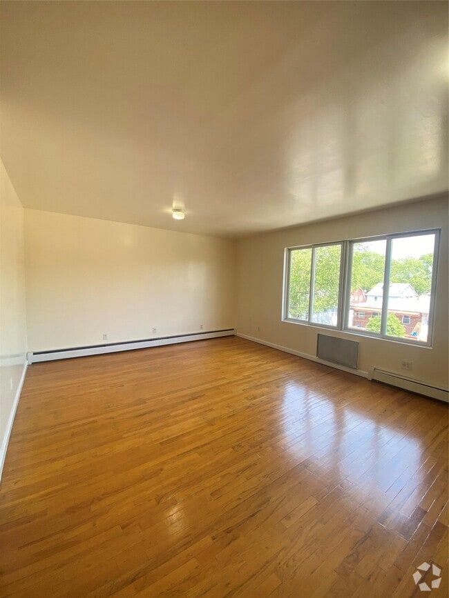 Building Photo - 61-46 162nd St Unit 3rd Floor Rental