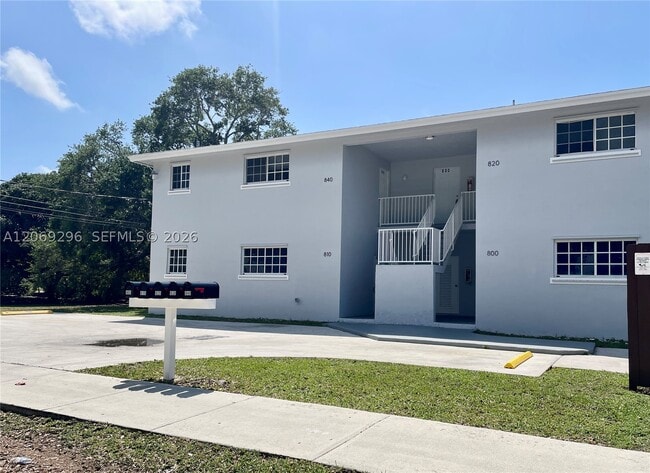 Photo - 800 SW 10th St Unit 830