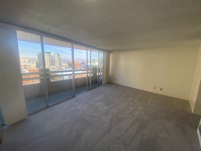 Photo - Artisan Towers Apartment for rent - 7th floor - Updated Unidad 7C