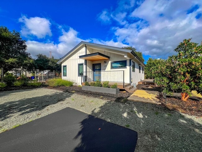 Photo - Beautiful Newer Two Bedroom Napa Home