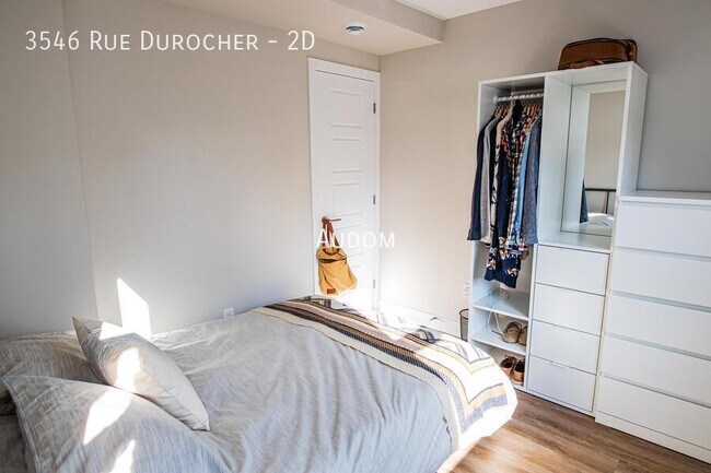 Photo - 3546 Rue Durocher Unit 2D