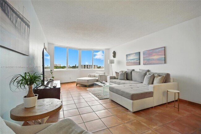 Photo - 1170 NE 191st St Unit A21
