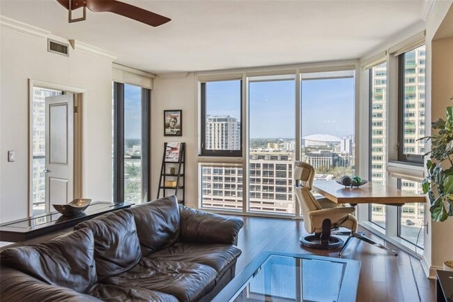 Photo - 1 Beach Dr SE Unit 2008