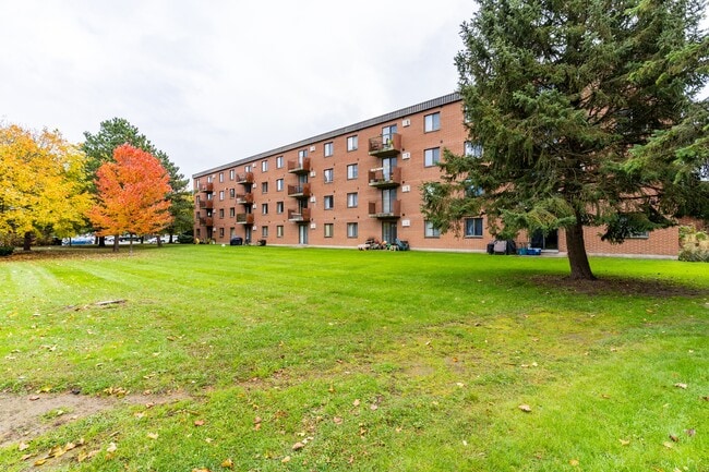 Northfield Gardens Building Image - Northfield Gardens