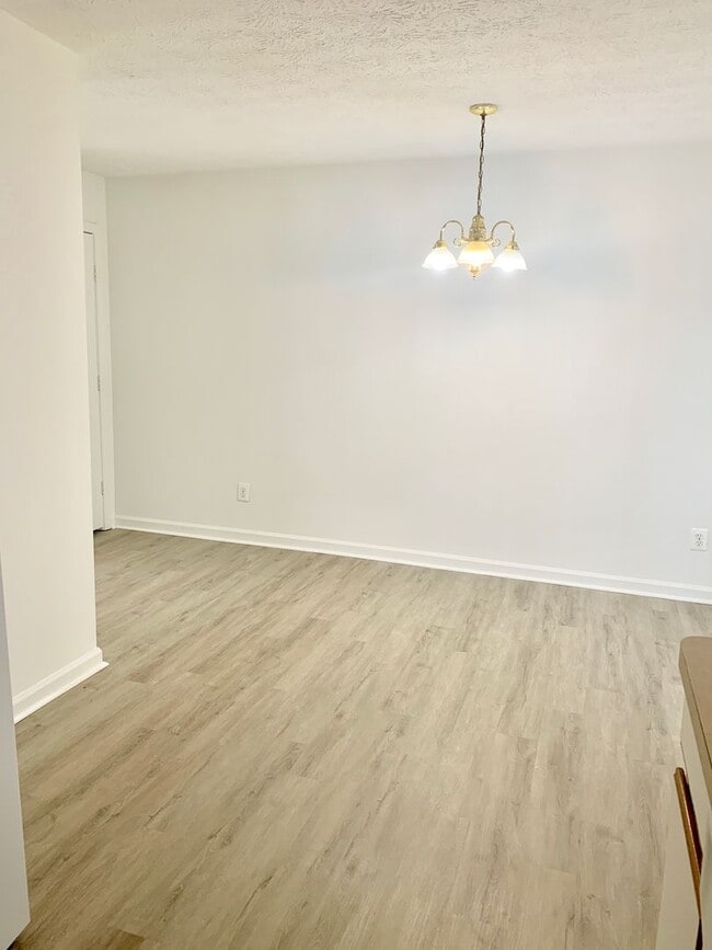 Photo - 3 Bedroom End Unit Townhouse