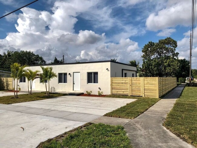 Building Photo - New Construction 2 Bedroom/ 2 Bathroom Duplex with Private Yard and Driveway