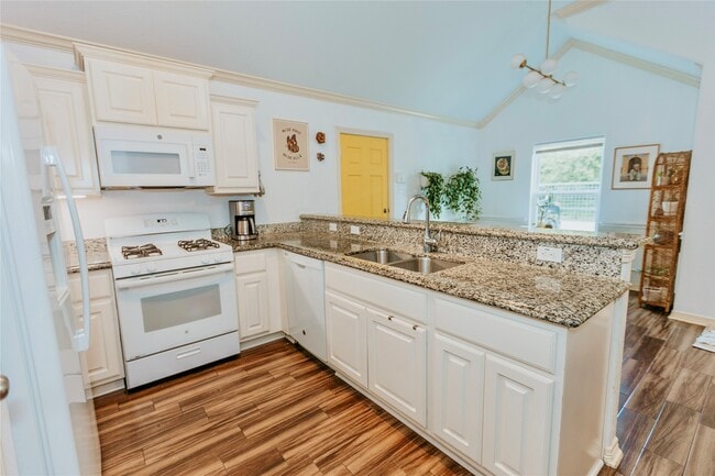 Photo - 3205 Rosalie St