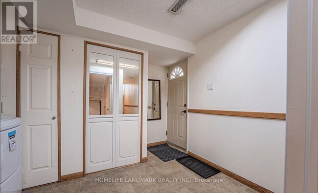 Photo - 2797 Windjammer Rd