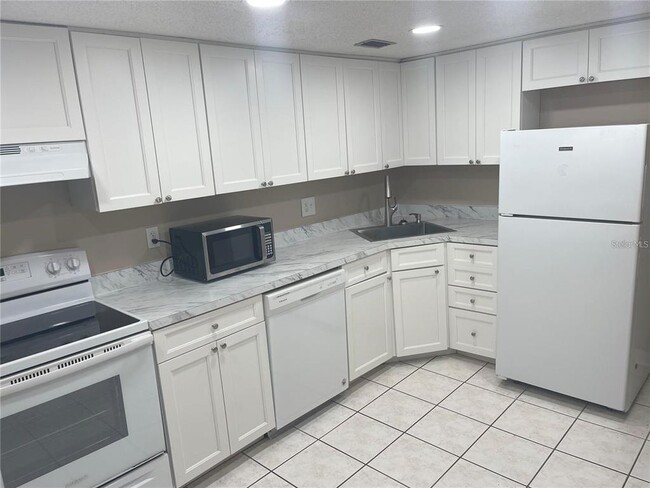851 Bayway Blvd Unit 103