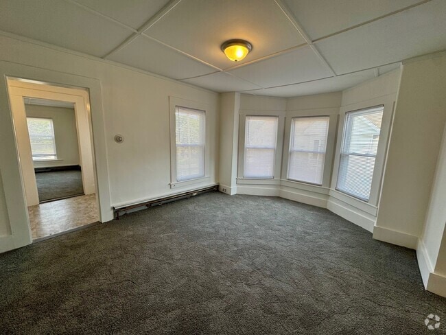 Building Photo - 115 Rumford St Unit C Rental