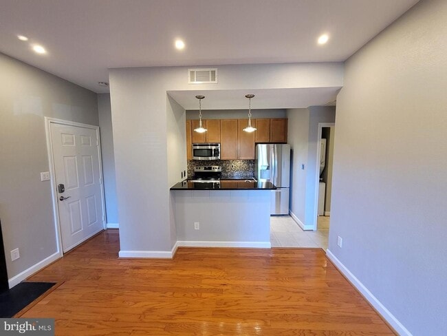 Photo - Charming 1BR/1BA Condo in Sought-After Penderbrook Square