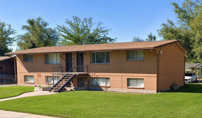 Building Photo - 2 Bedroom Apartment -2023 remodel New paint, flooring, and granite countertops Unit 1434