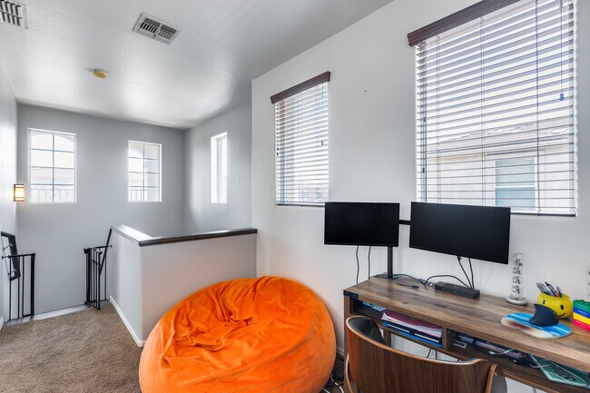 Photo - 11956 W Fillmore St