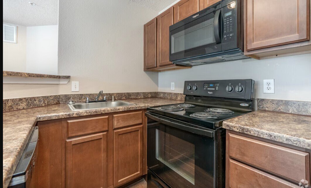 Photo - 601 E Ash Ln