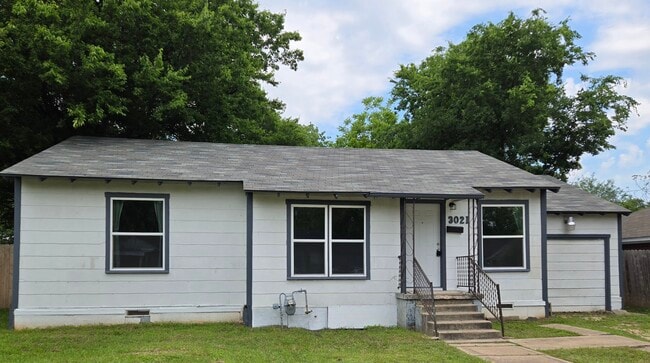 Photo - 3021 Wenz Ave House