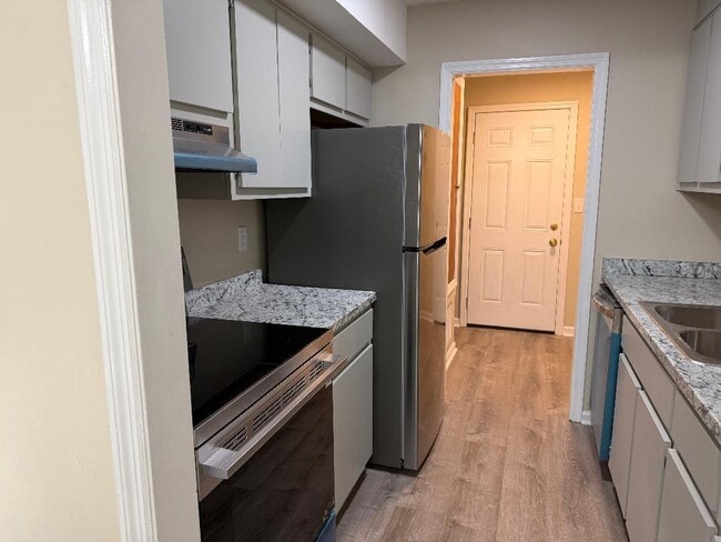 Photo - 1548 Hamilton Dr Unit 101