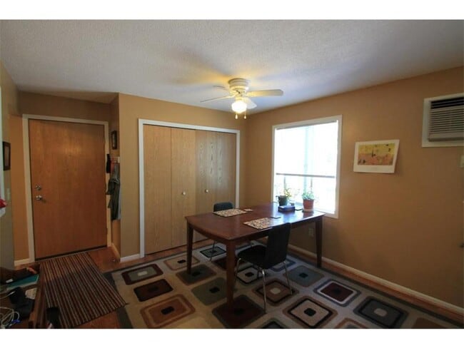 Photo - 949 Wescott Trail Unit 104