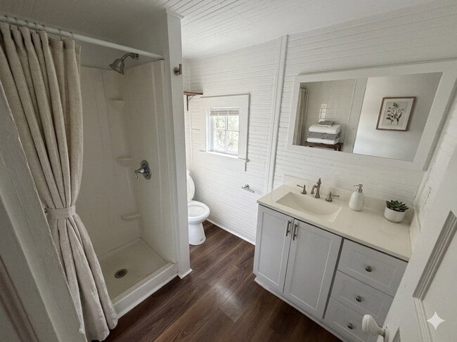 Photo - 1022 Kent St Unit 1022 Kent Street